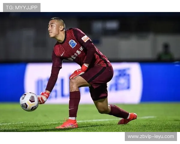 曼迪：法国门将新星，实力与潜力并存